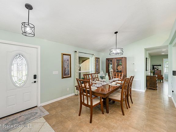 4th image of 505 Linda Ln