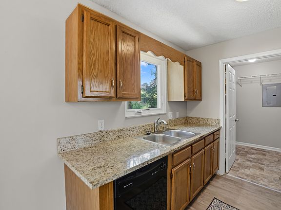5th image of 119 Heathcote Ct