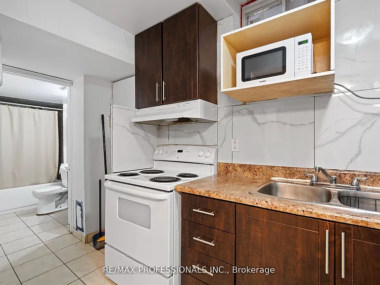 161 Bob Yuill Dr #BASEMENT — Photo 8