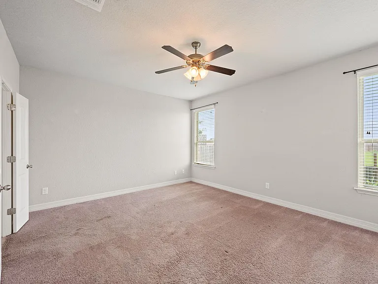 3537 Hurricane Trl — Photo 8