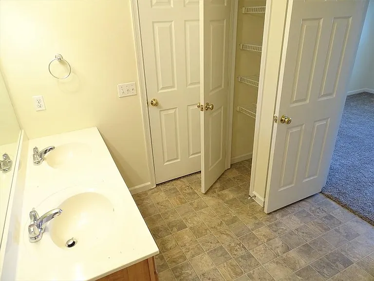 104 Park Place Cir — Photo 14
