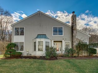 31 Bogey Cir, Doylestown, PA 18901