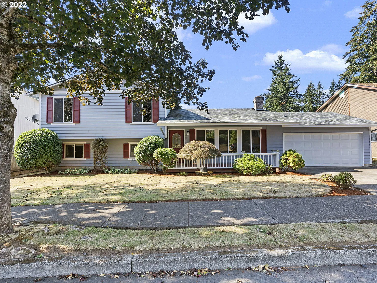 18045 Davis St photo 1