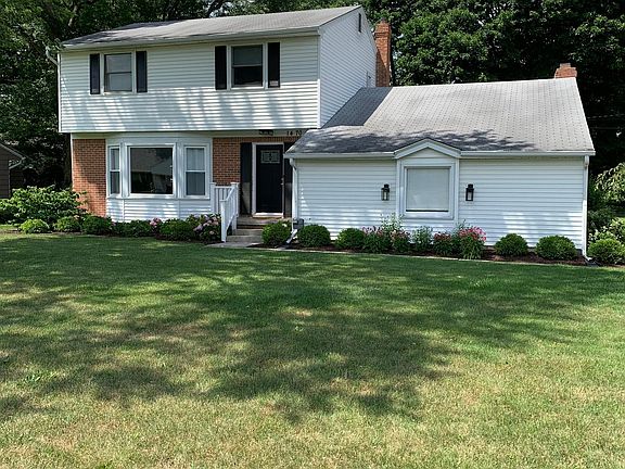 2nd image of 1470 Birchwood Dr