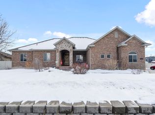 1079 W Shields Ln, South Jordan, UT 84095