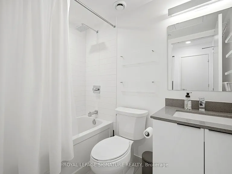 501 Yonge St #5204 — Photo 21