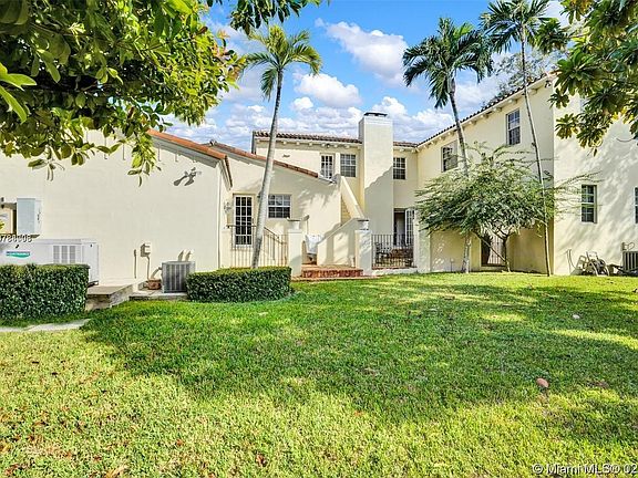 3rd image of 3002 Segovia St