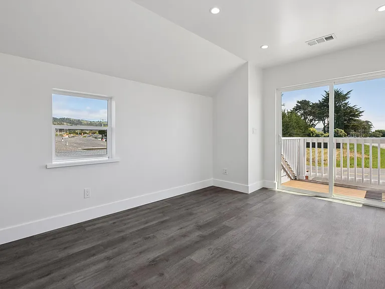543 Filbert St #B — Photo 5