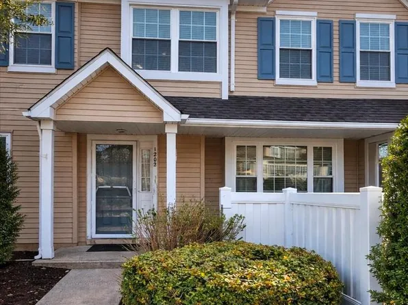 1202 Wharton Rd, Mount Laurel, NJ 08054