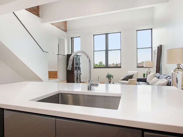 1454 Townsend St #307 — Photo 9
