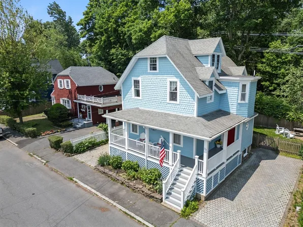 37 Devereux St, Marblehead, MA 01945