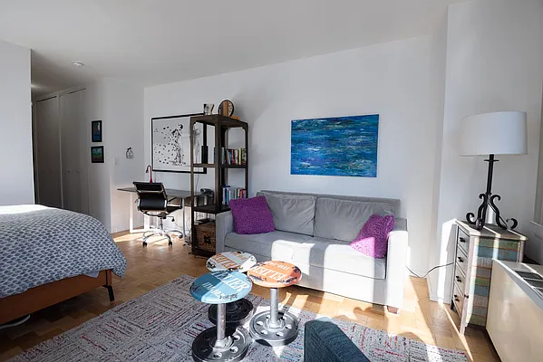 Rented by Solace SMC Inc | media 27