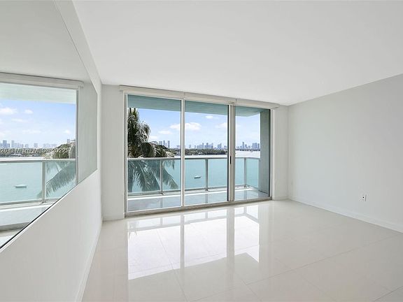 5th image of 650 West Ave APT 907