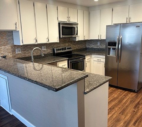 3rd image of 603 Marylyn Cir #1