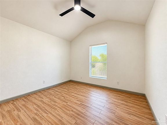 5th image of 3605 Yucca Ave