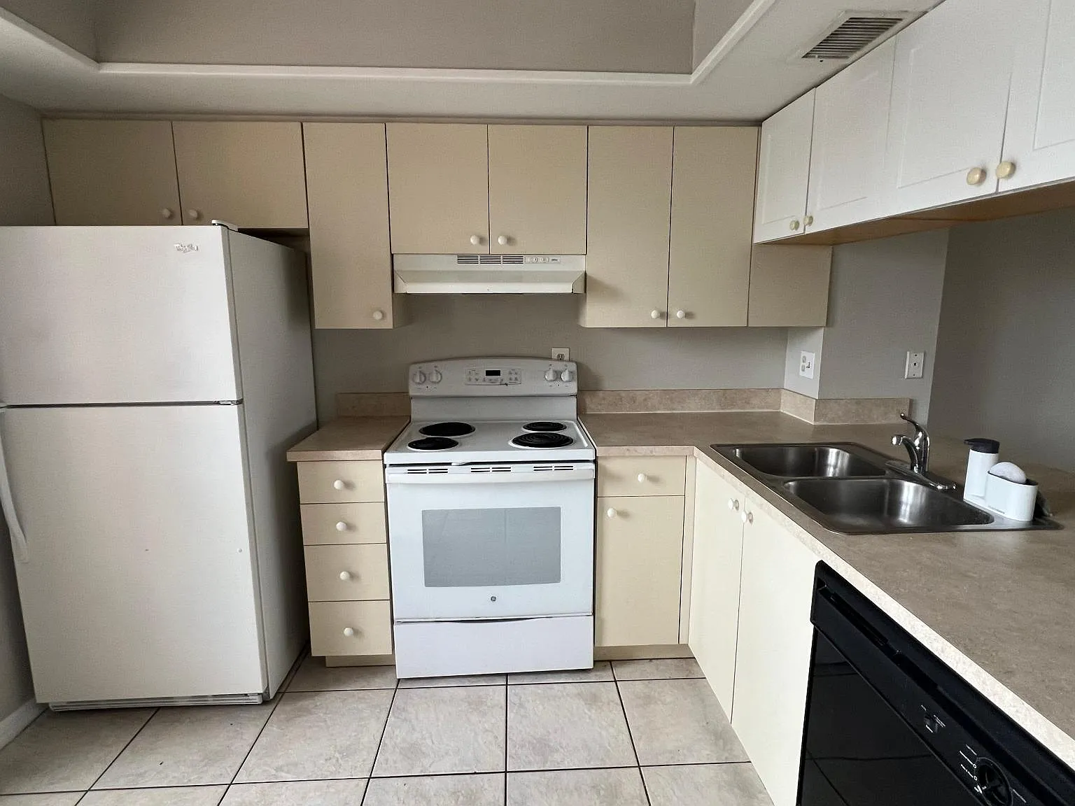 2 bed, 1.5 bath, $1,650 — Photo 4