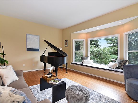 3rd image of 91 Sycamore Lane