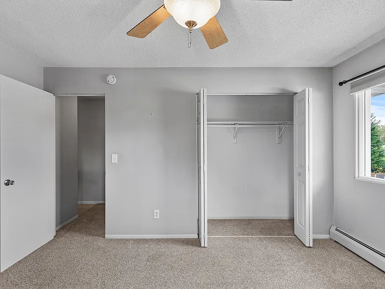 2720 Rosalyn Ct — Photo 51