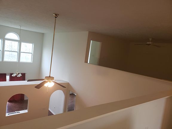 High rise ceiling! 2nd floor loft