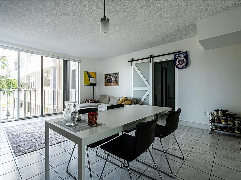 800 West Ave #414 — Photo 3