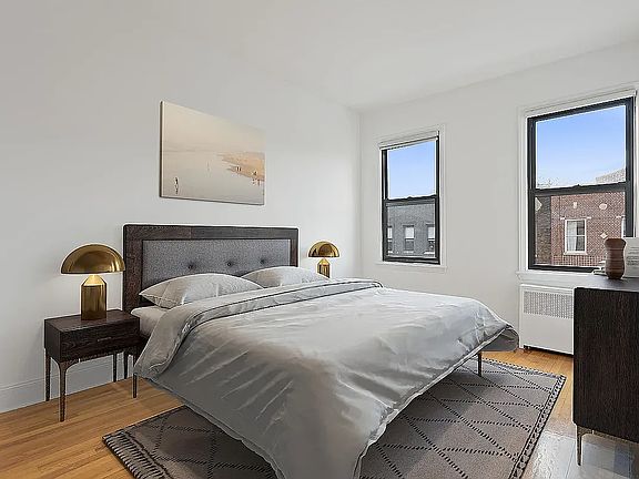 5th image of 678 Manhattan Ave #2