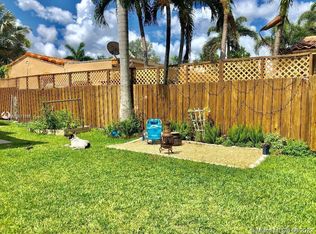 1423 Mayo St, Hollywood, FL 33020
