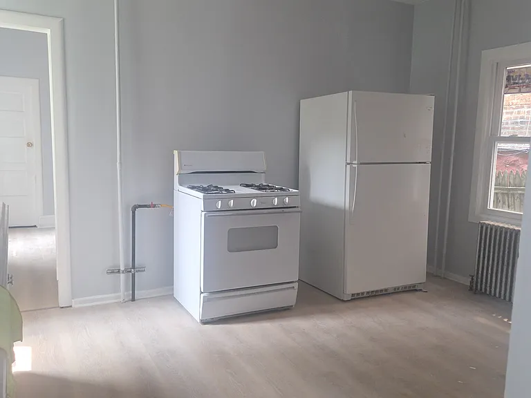 45 Linden St #1 — Photo 1
