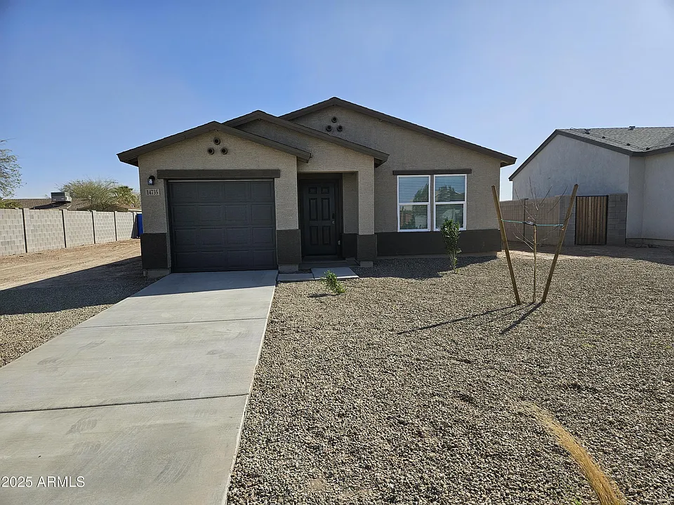 14735 S Amado Blvd