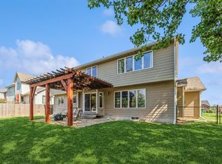 7322 Oakwood Dr, Urbandale, IA 50322