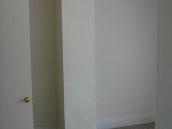 4th image of 628 Arnold Ave