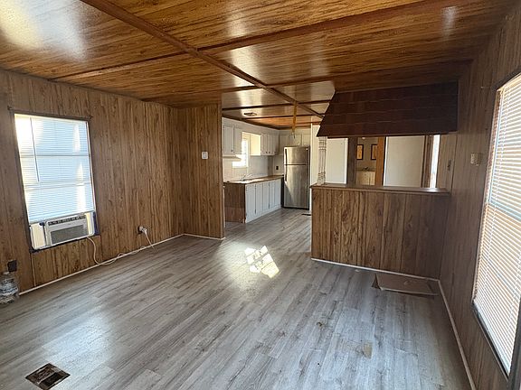 2nd image of 3409 Margaret Ann Dr
