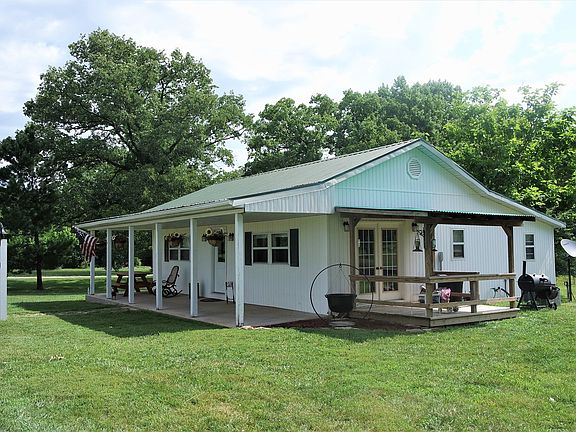 3rd image of 305 Brandsville Pine St