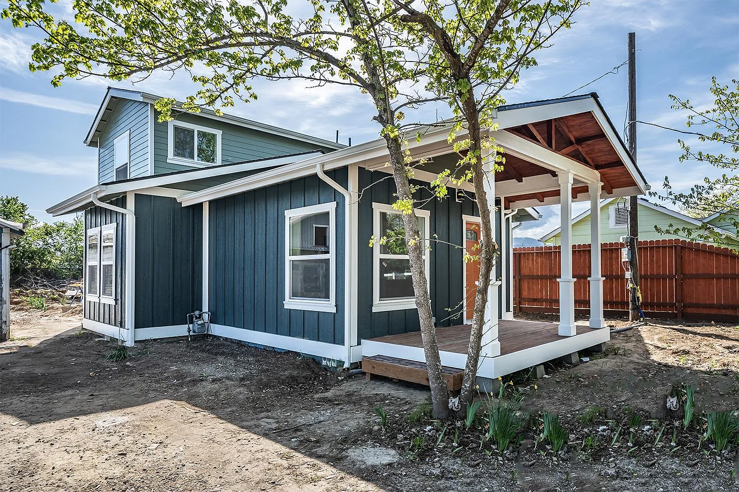 Thomas Rd, Medford — Photo 2