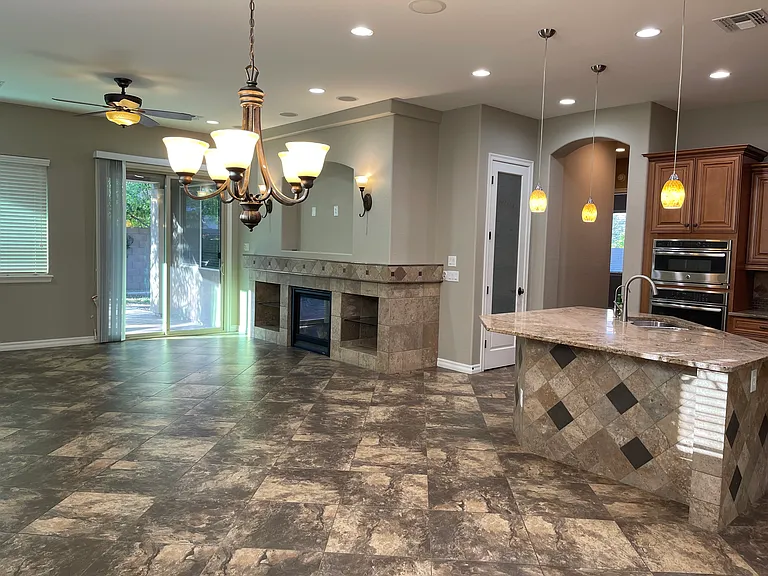2543 E Penedes Dr — Photo 12