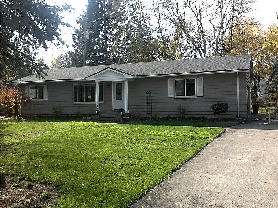 2nd image of 752 Pleasant Ridge Ave