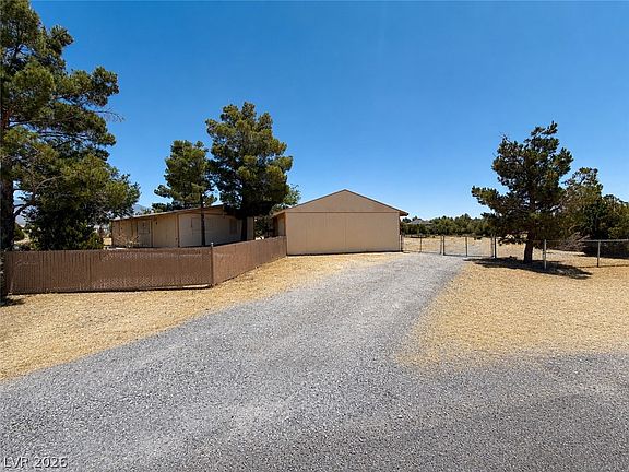 2nd image of 1611 W Blosser Ranch Rd