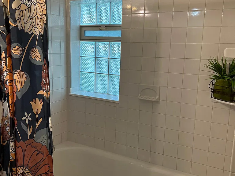 2332 Ardmore Ave — Photo 26
