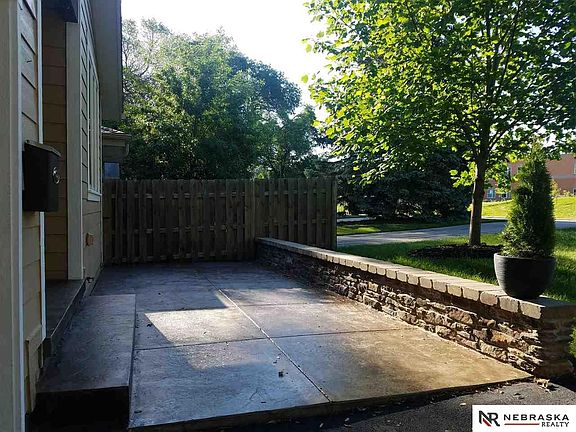 3rd image of 6548 Western Ave