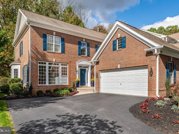 608 Wiltshire Ln, Newtown Square, PA 19073