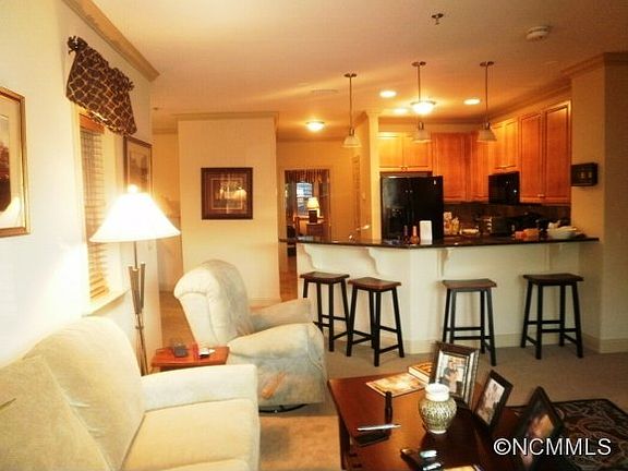 2nd image of 1564 Country Club Dr #B103