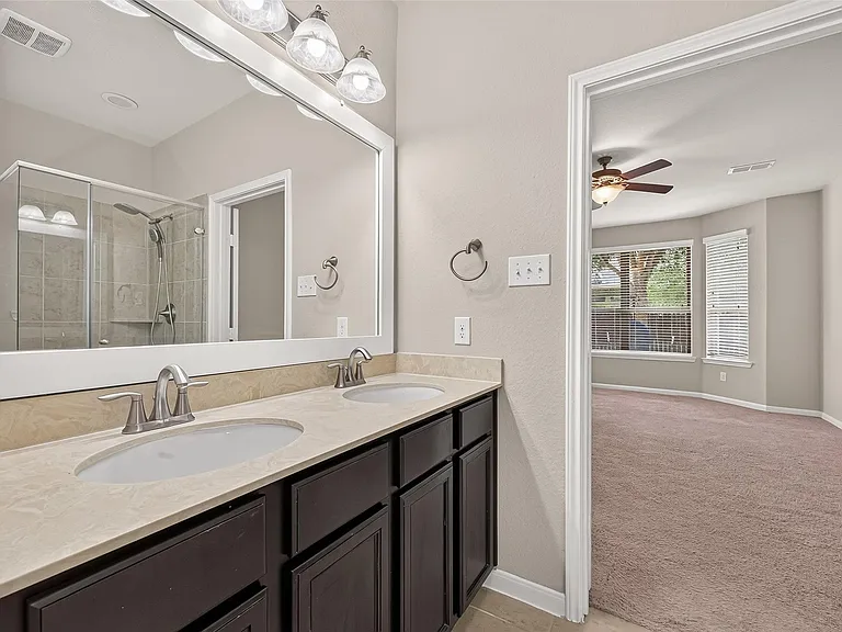 10031 Esslemont Ct — Photo 31