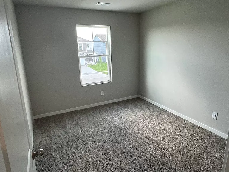 1190 NW Williamsburg Ln — Photo 13
