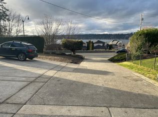 448 W Lake Sammamish Pkwy NE, Bellevue, WA 98008