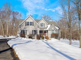 36 Horseshoe Path, Pawling, NY 12564