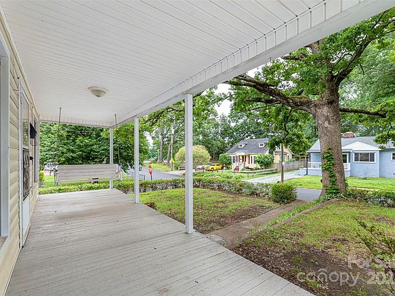 5th image of 508 E 6th Ave