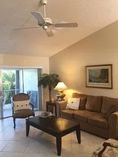 2 bed, 2.0 bath, 1188 sqft, $2,700 — Photo 2