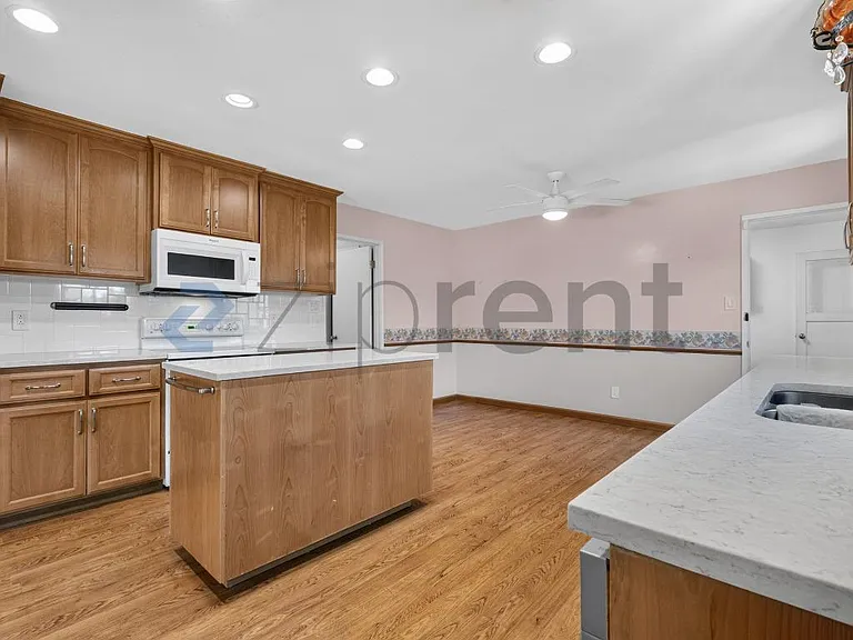 648 San Lorenzo St — Photo 13