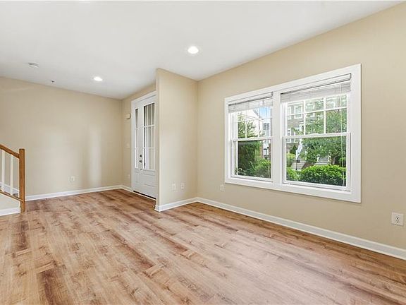 3rd image of 335 Osona Ln