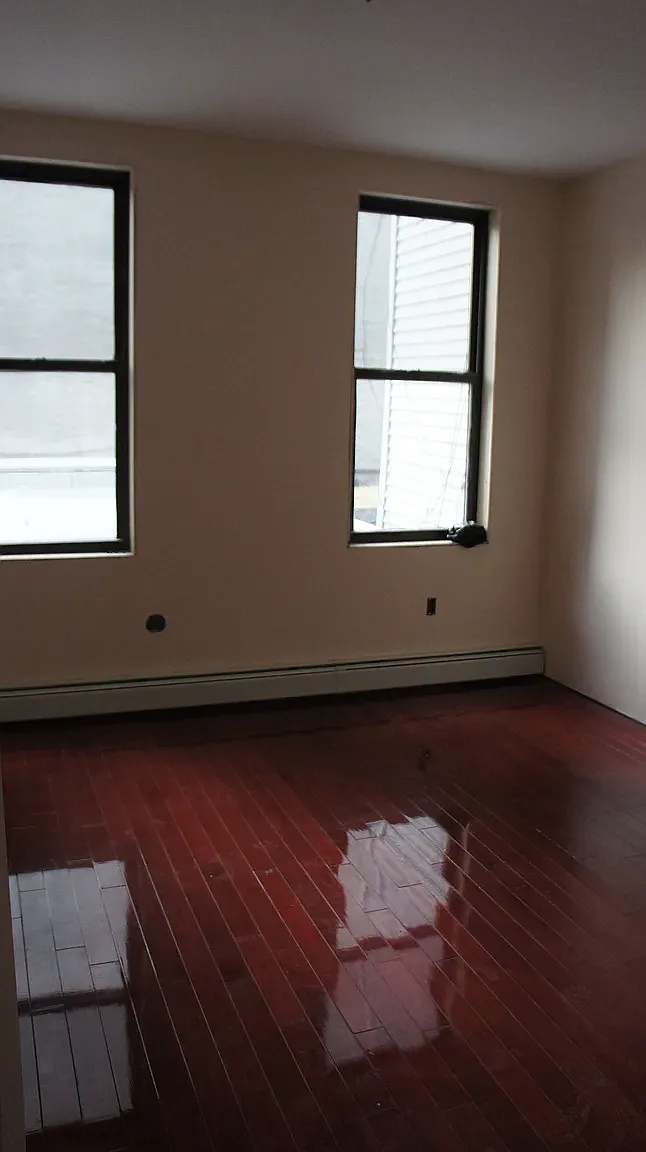 111 Graham Avenue — Photo 1