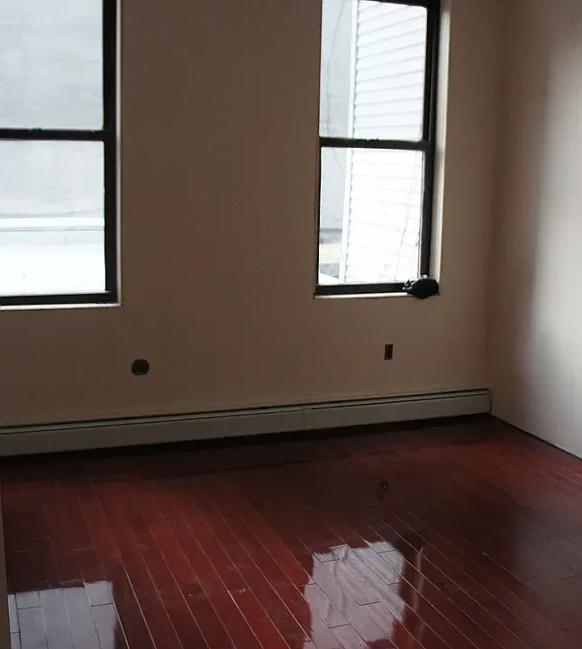 111 Graham Ave #3R